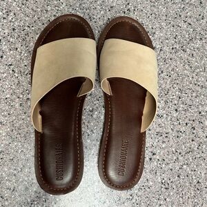 Cushionaire Carly Sandal